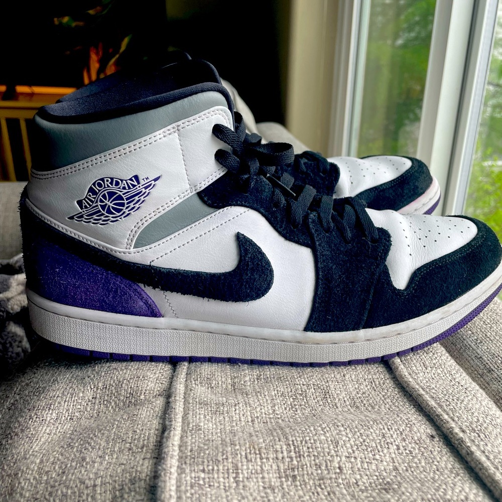 Nike Air Jordan 1 SE midtop